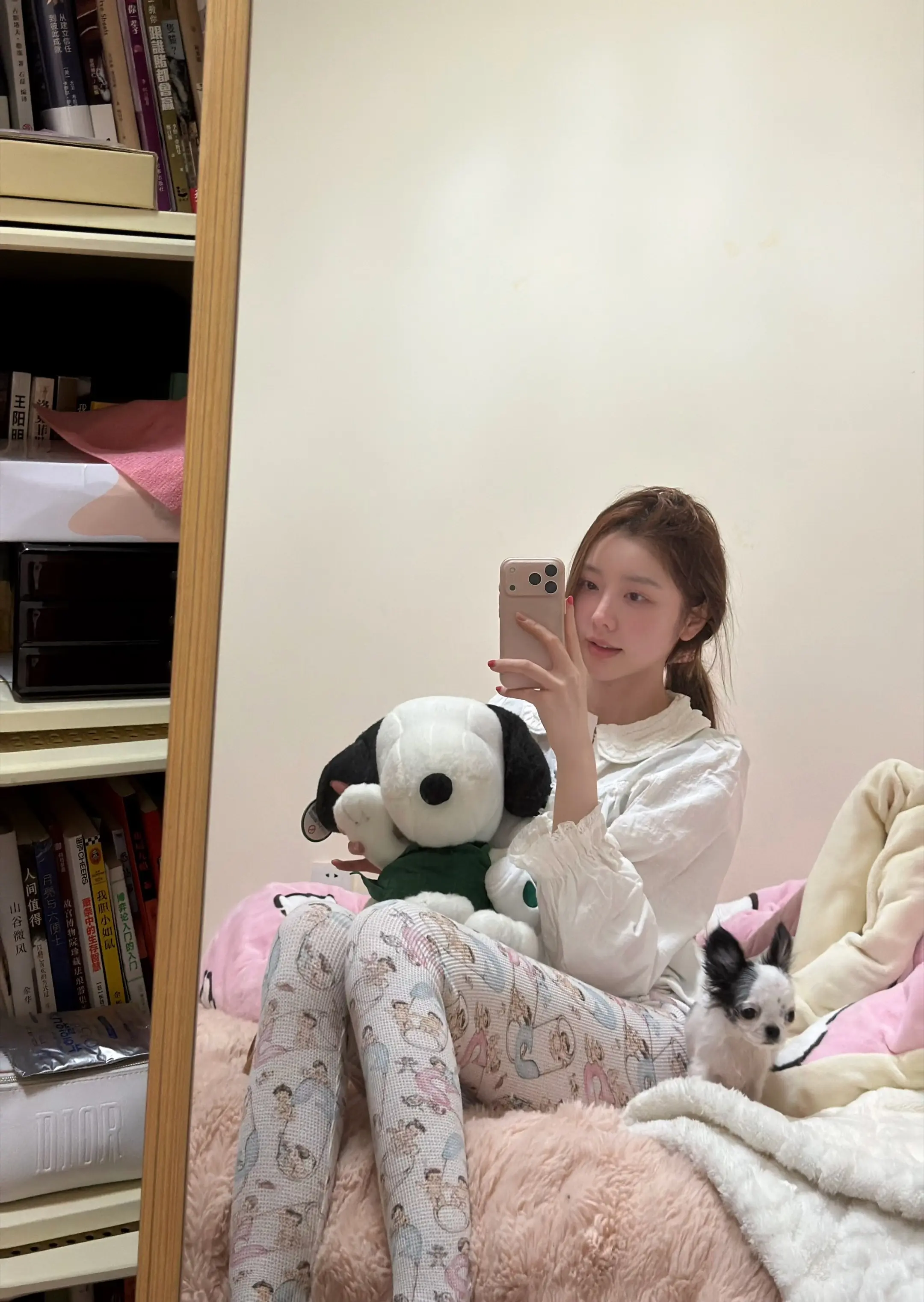 全国女生统一的拍照姿势