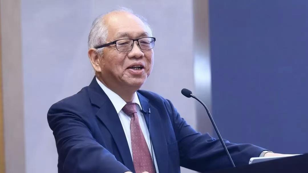 丘成桐：也许我才是第一个获得菲尔兹奖的中国人。
丘成桐称自己在1982年获得菲尔