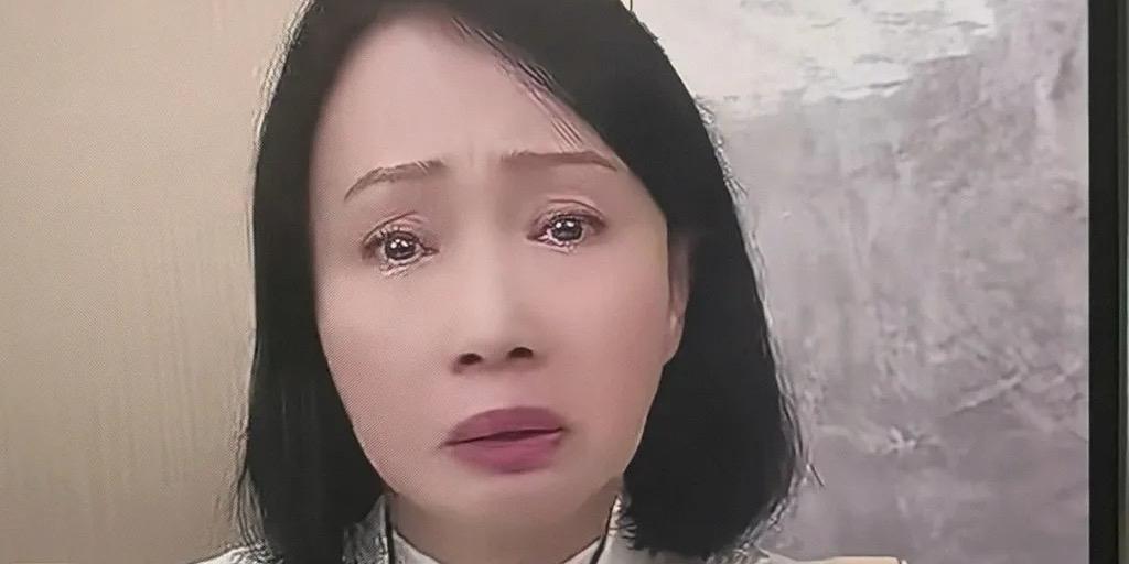 近日，淡出公众视野多年的女演员黄慧颐因被网友误传“落魄维生”而重回大众视线，她在