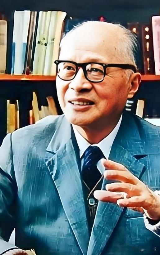 1960年，中苏关系骤然破裂，中国初露雏形的核武器事业遭遇重创。当年盛夏，苏联单