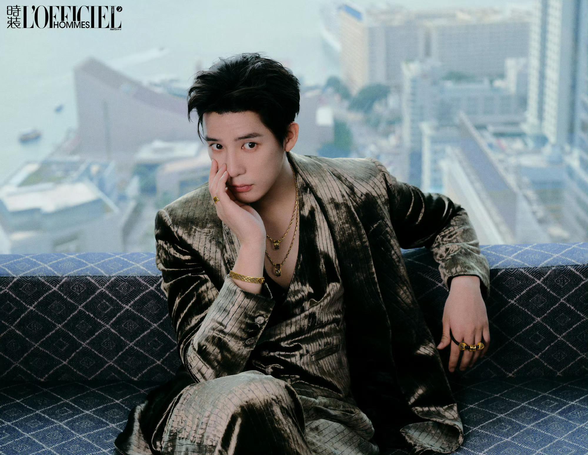 王安宇时装男士开年刊封面 