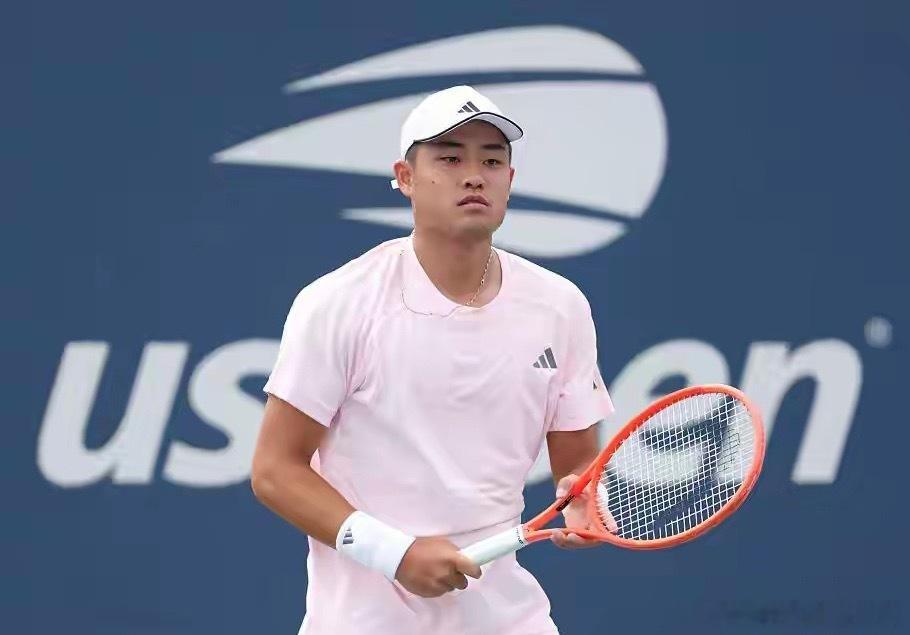 吴易昺美网次轮战达克沃斯 北京时间2026年9月3日凌晨2:30，2026年美国