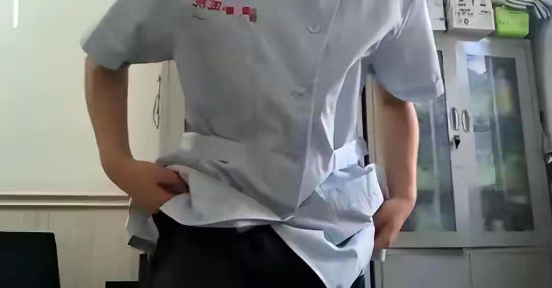 天津医院女护士更衣室偷拍事件，真的越看越愤怒！护士站更衣室居然被人偷偷装了摄像头