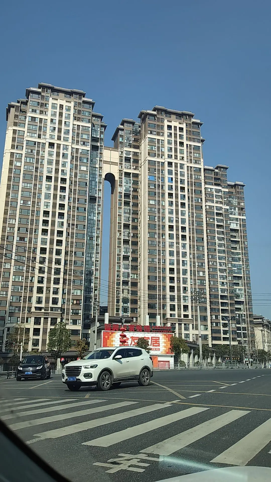长大以后才知道，刻舟求剑是遗憾，掩耳盗铃是放纵，削足适履是将就，邯郸学...