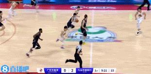 广东队磨合那么差， 打吉林都露怯，平时技战术训练行吗？

广东队换了首发阵容，威