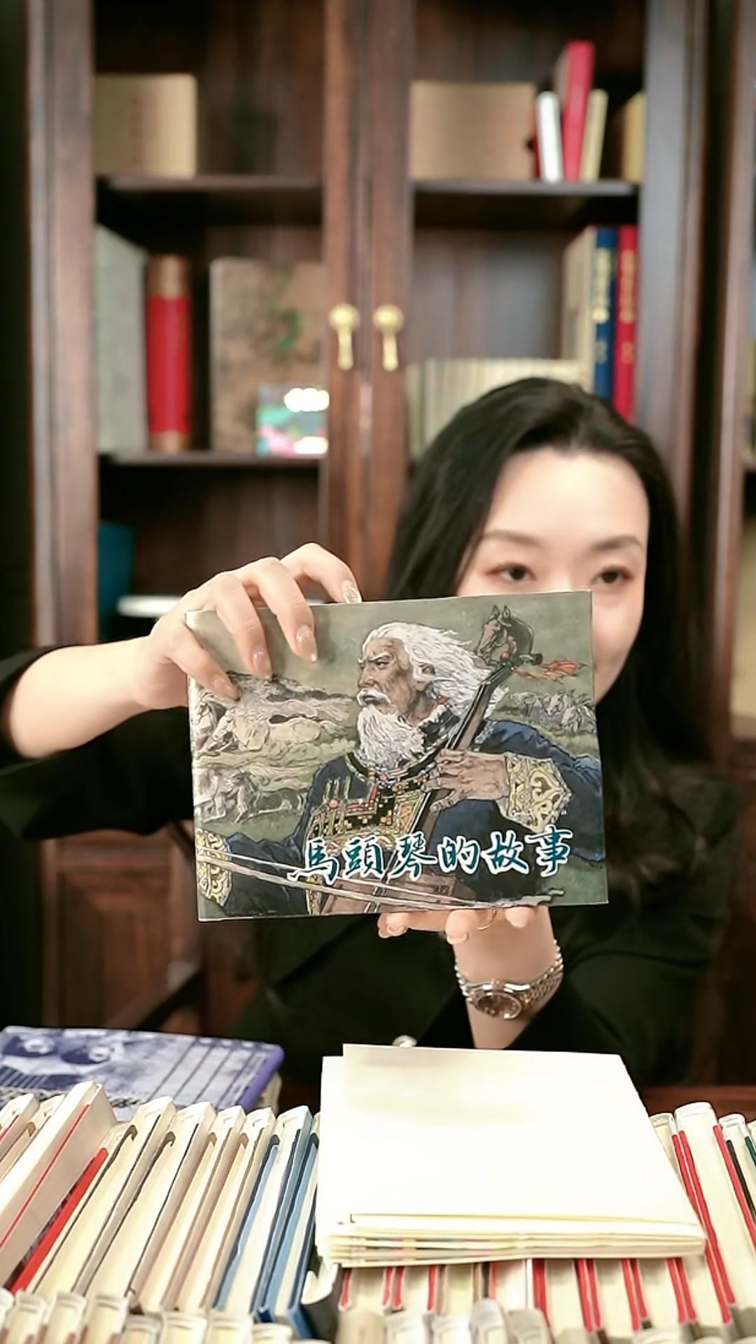 看到网上有不少卖小人书的，都是各大出版社重印的几十年前的版本。一般都是放大版的，