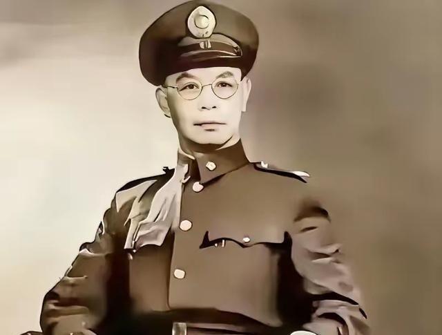 1955年台湾监狱，蔡孝乾对着狱警冷笑：“吴石算什么？你们永远不知道，还有两个比