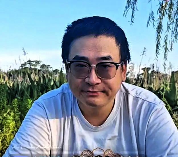 云昊这话戳中要害了！咱来这儿的目的就一个——支持正义，其他全是小事！

你看李律