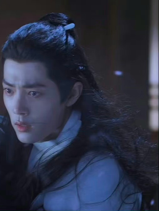 #玉骨遥今日开播# 这破碎感，绝了～让人不禁怜爱[抱一抱]❤️​​​