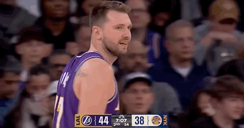 拉拉维亚干啥嘞，东子都笑了 