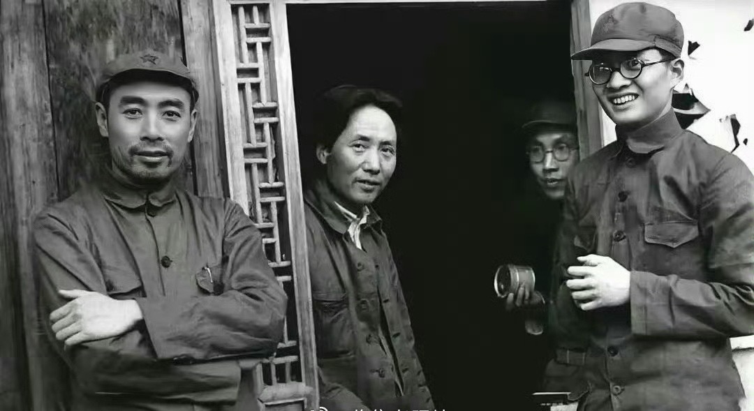 1935年，你告诉大家，毛主席会率领工农红军四渡赤水，甩掉蒋介石的重兵从四川到陕