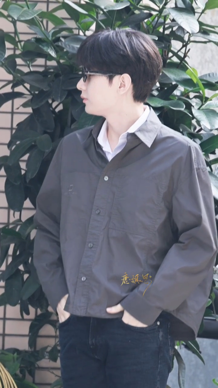 镇定镇定，不行…忍不住🤣 