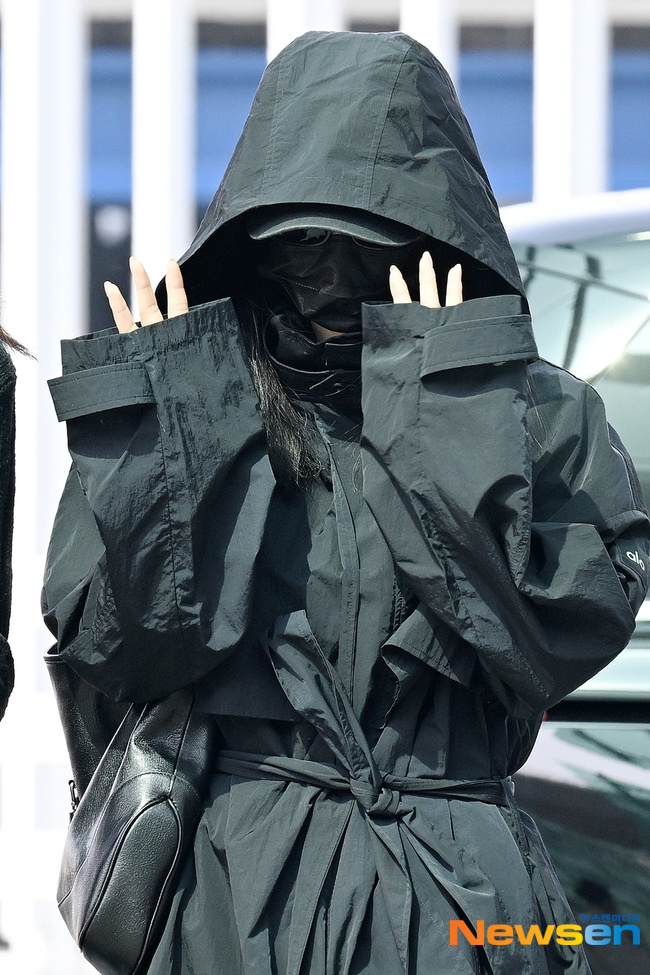 今天是真正的all black🌚 260403 仁川机场新闻图🛫 