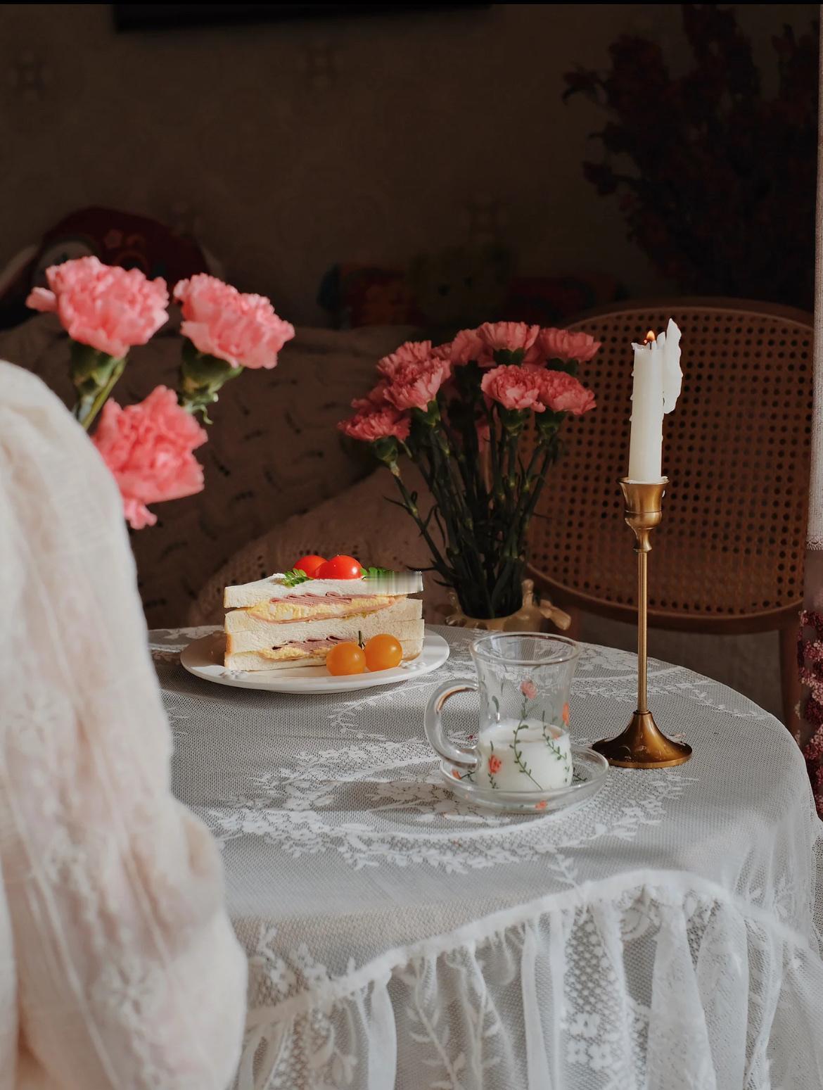 冬日生活打卡季接受脸上的皱纹，更爱眼里的通透。岁月给的印记，每道都藏着故事。