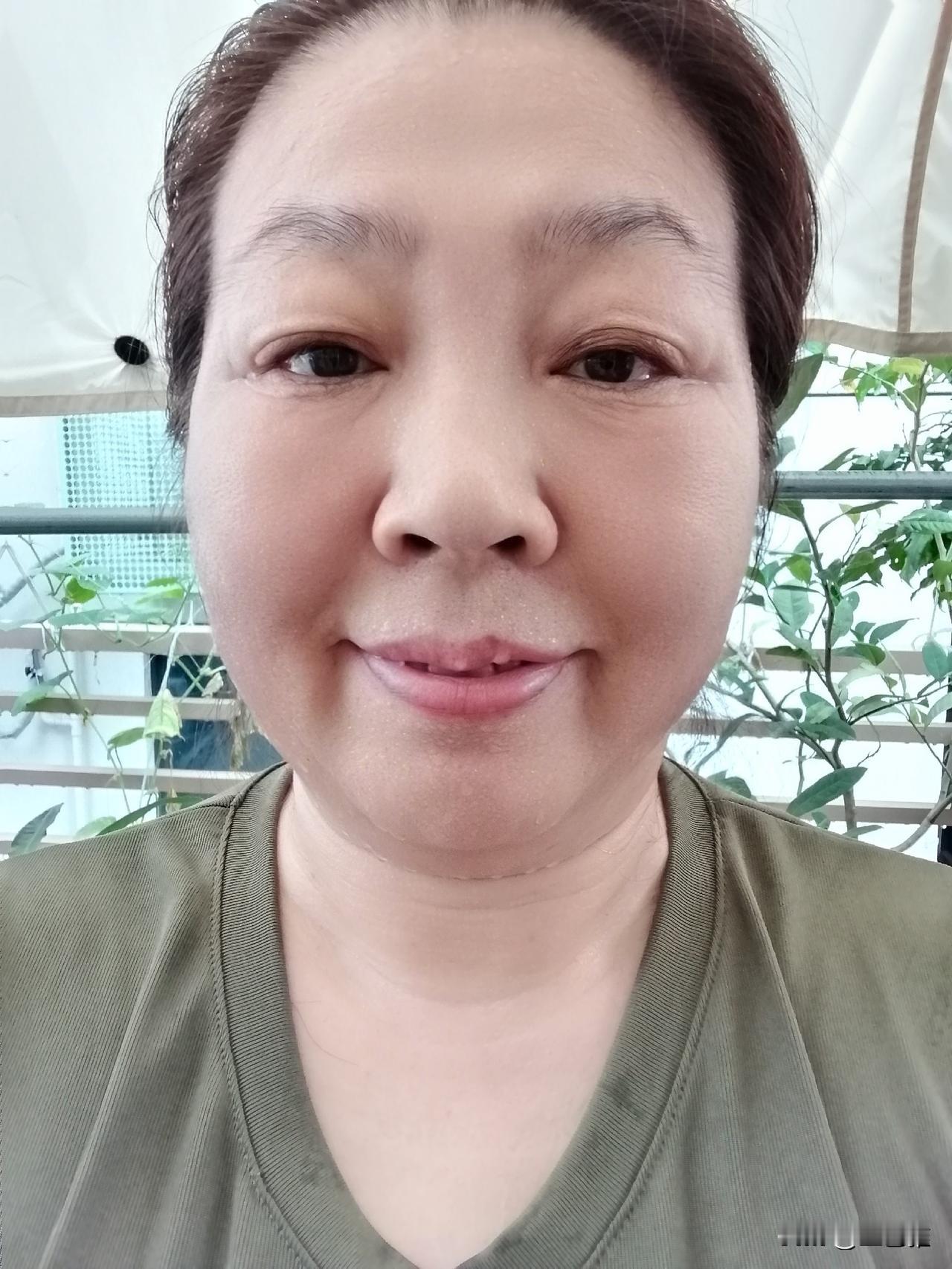 我刚刚打完八段锦了！

出汗，不停流汗！

这套八段锦真下汗！

昨晚好像下了很