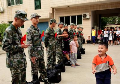 选择当兵入伍，安排在边远地区，值得吗？
   我一个亲戚，孩子高中毕业没有念完，