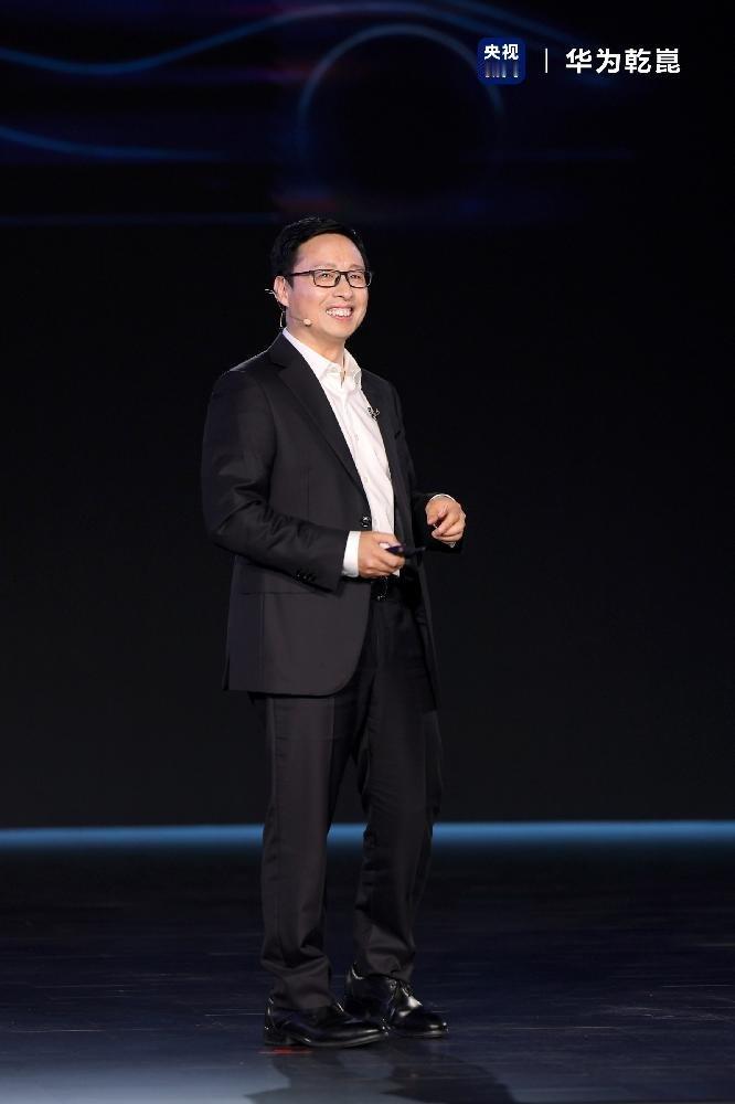 信赖智能从华为乾崑开始华为乾崑智驾ADS4发布2025年4月22日，华为乾崑智能