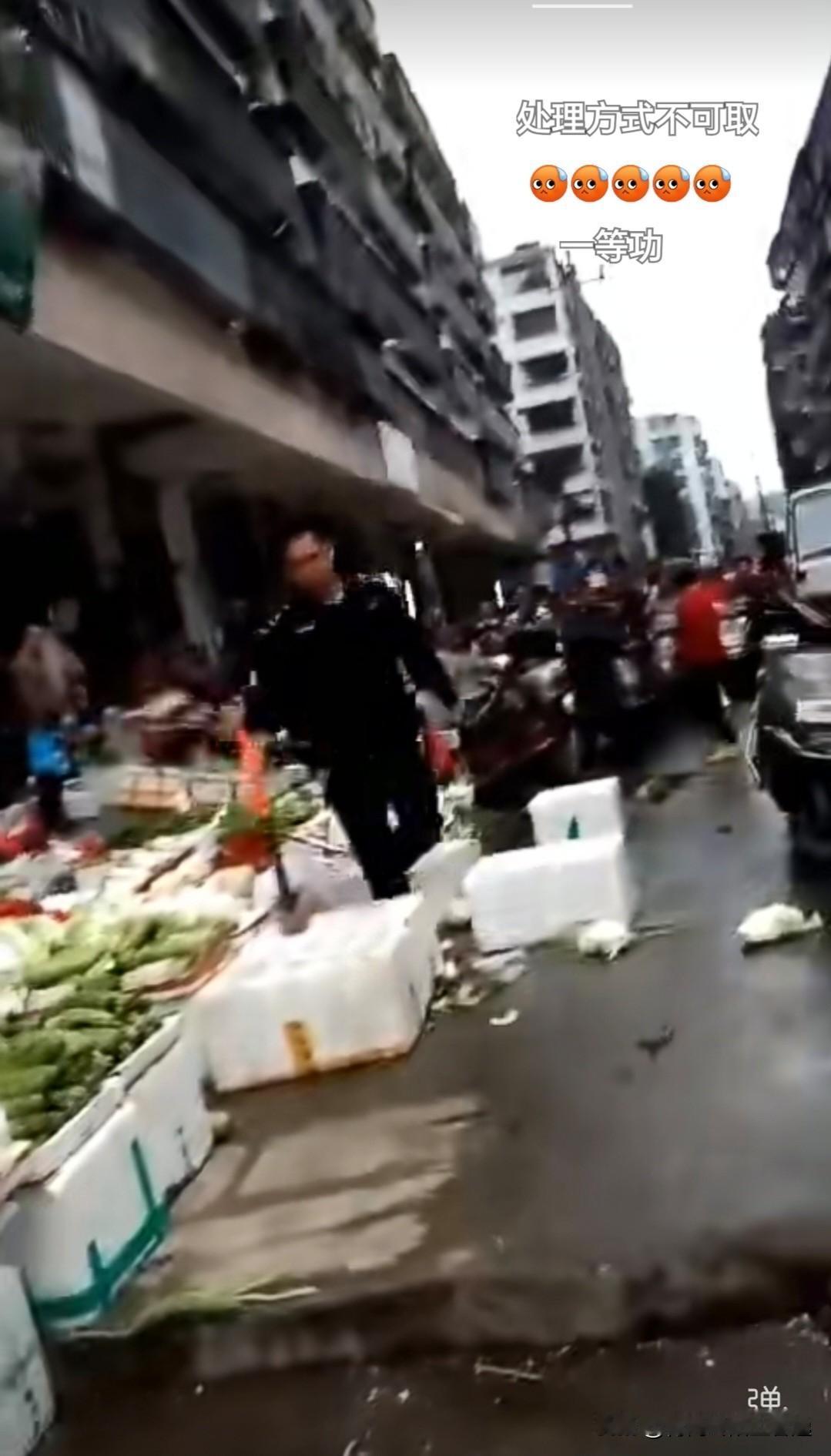 占道经营不可取，要整改！但可以换点温馨的方式！