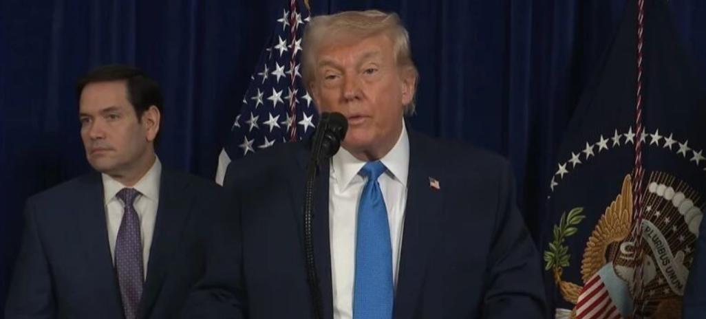 特种部队 “零伤亡” 生擒总统？这场戏演得太假了！很多人以为这是美军战力通天，能