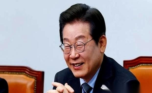 一位韩国专家，一句话直接把桌子掀了：“中日一旦动手，全世界谁也别想从中国身上占到
