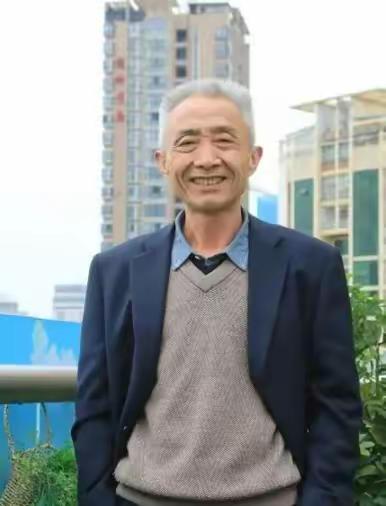 1977年，一个湖北穷小子高考考了289分，但由于消息闭塞，他就报考了华中师大，