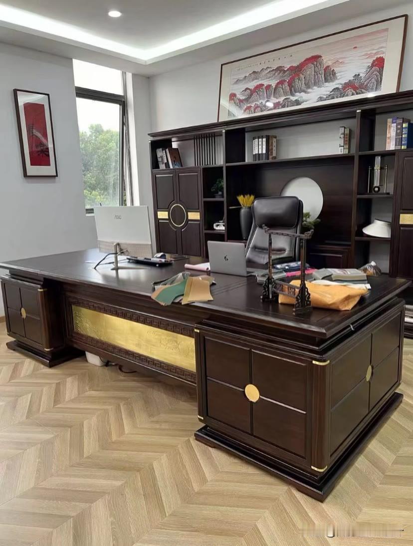 为什么月工资磨洋工最严重？
核心根源：月薪是「旱涝保收大锅饭」，干多干少基础钱不