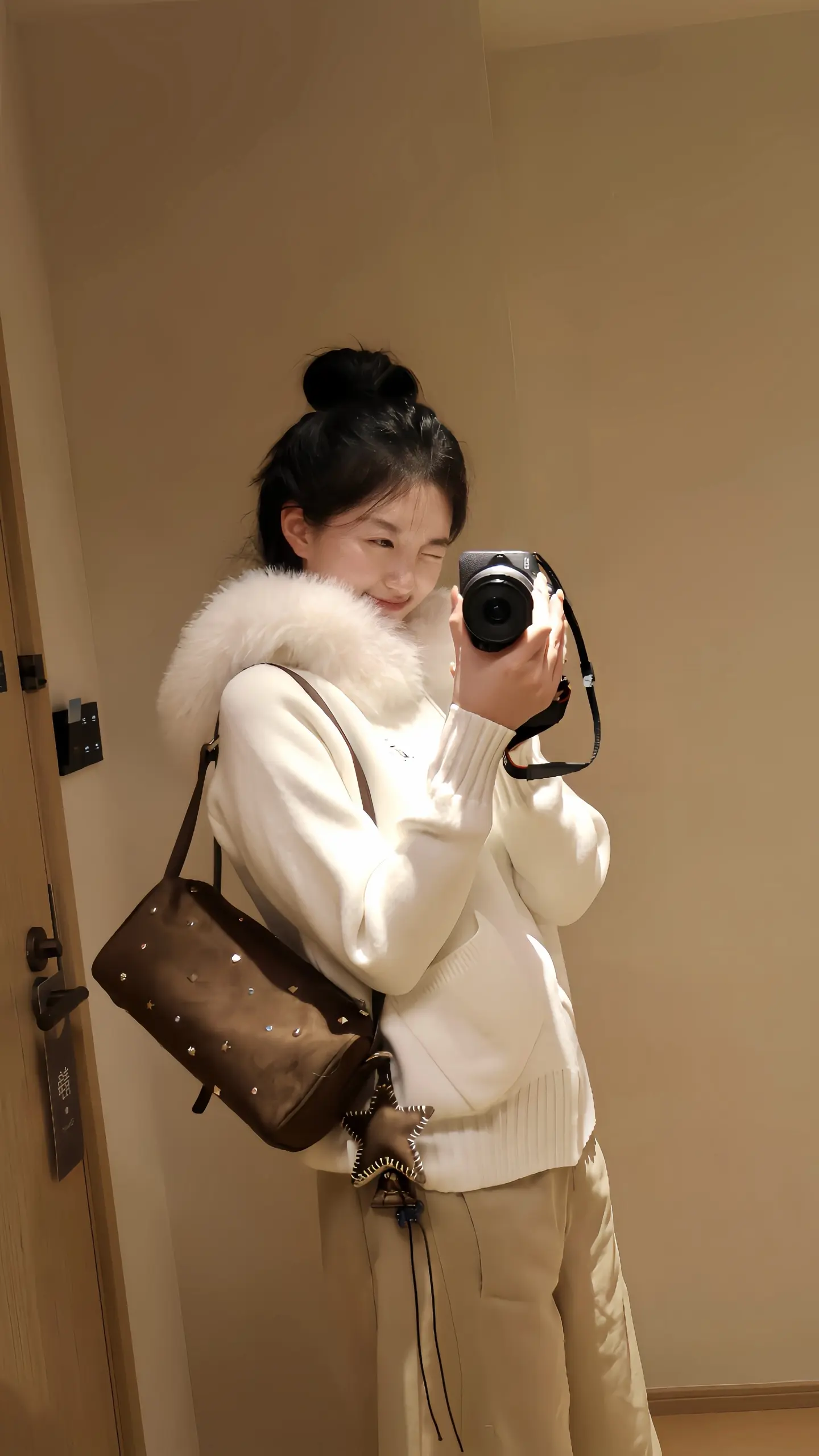 倘若你说爱大于距离 那我愿意把心交给你