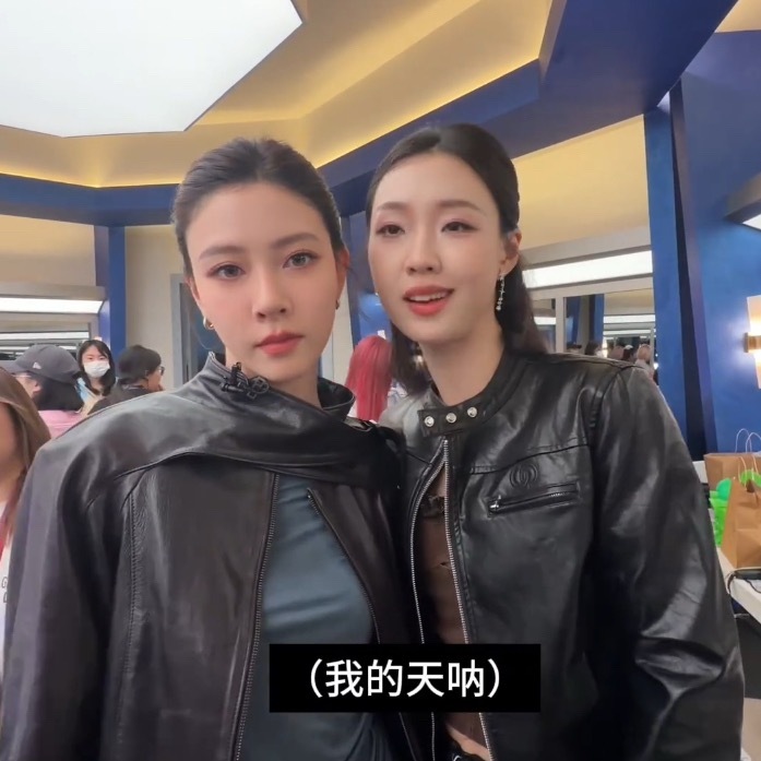 小时候家门口蹴一起玩是的娚孩长大了 