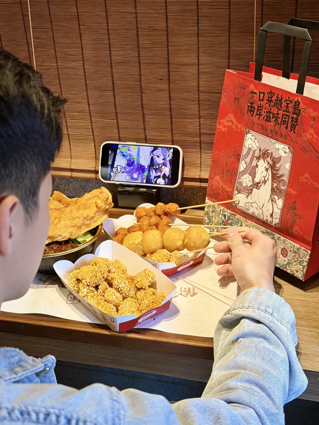 坐5号线转3号线到三山街就为这一碗卤肉饭