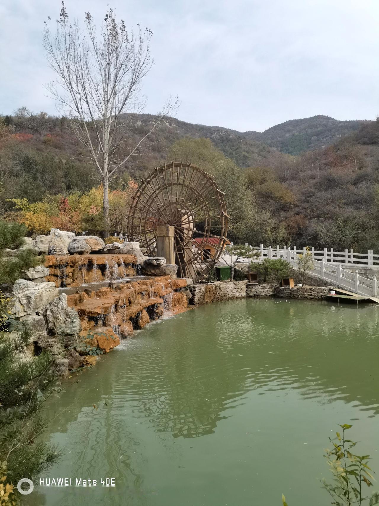 蒙山大佛景區下山途中經過的景點。2023年10月23日。