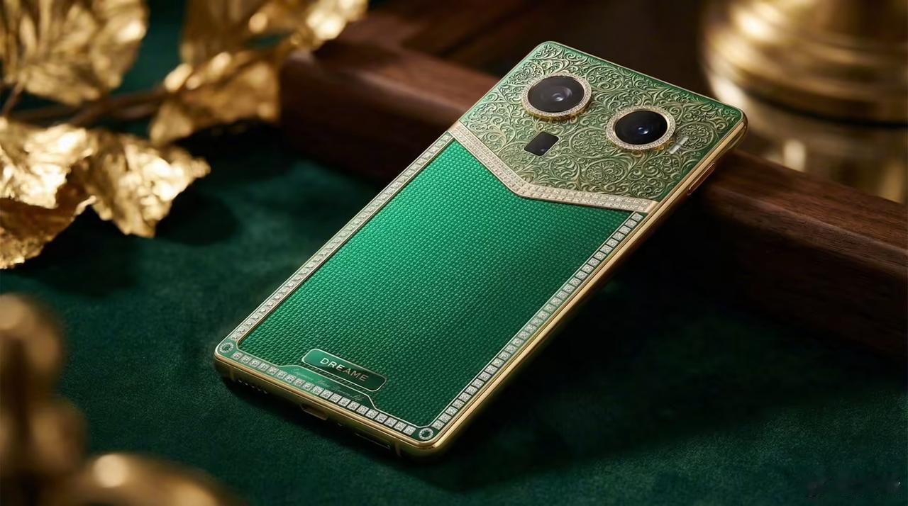 追觅手机首款型号概念图，前期效果，非最终成品，大家感受下，如何评价这种外观设计？