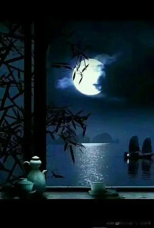 上联：亭上畅饮半壶酒
下联：月下闲敲一局棋