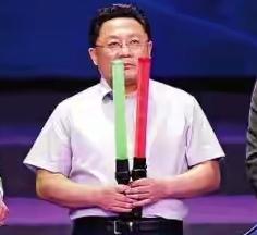 西安，原交通局的任立新官宣

任立新，1962年出生，河北青县人，

西安公路学