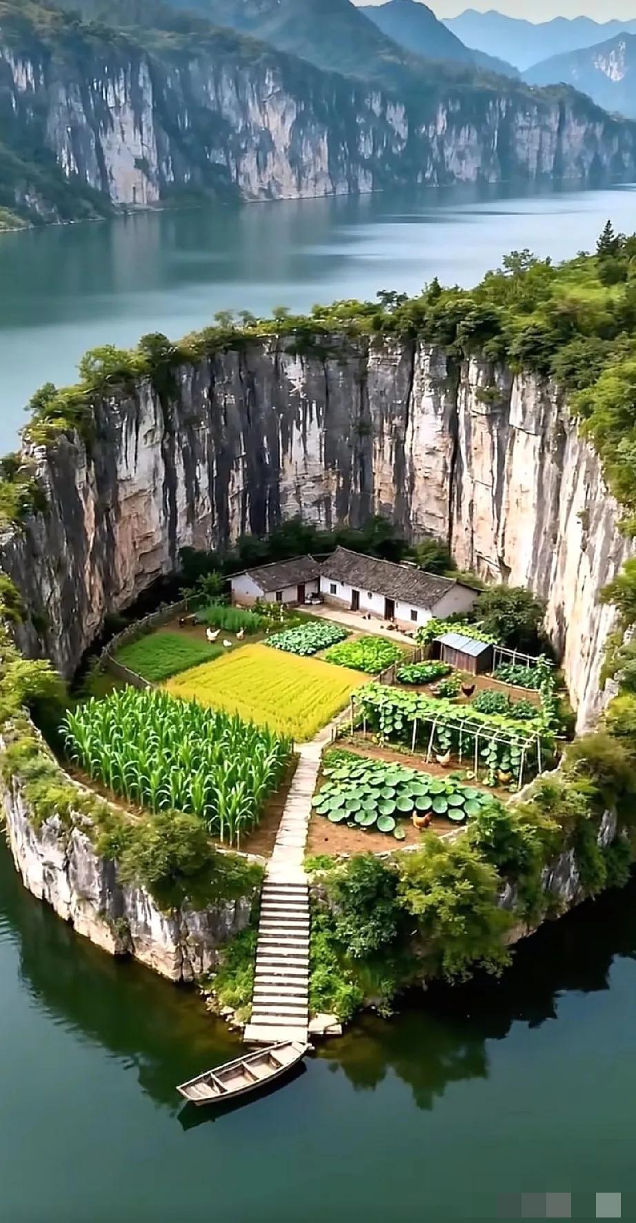 如果这是你家房子，有人出100w让你搬走，你愿意吗？