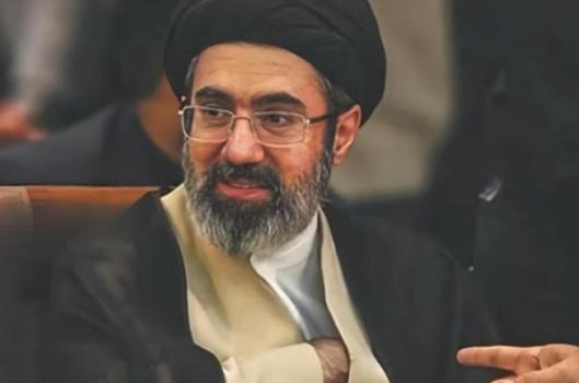 特朗普又又又被打脸了！他再三警告不要让哈梅内伊的儿子担任最高领袖人，可伊朗的处理