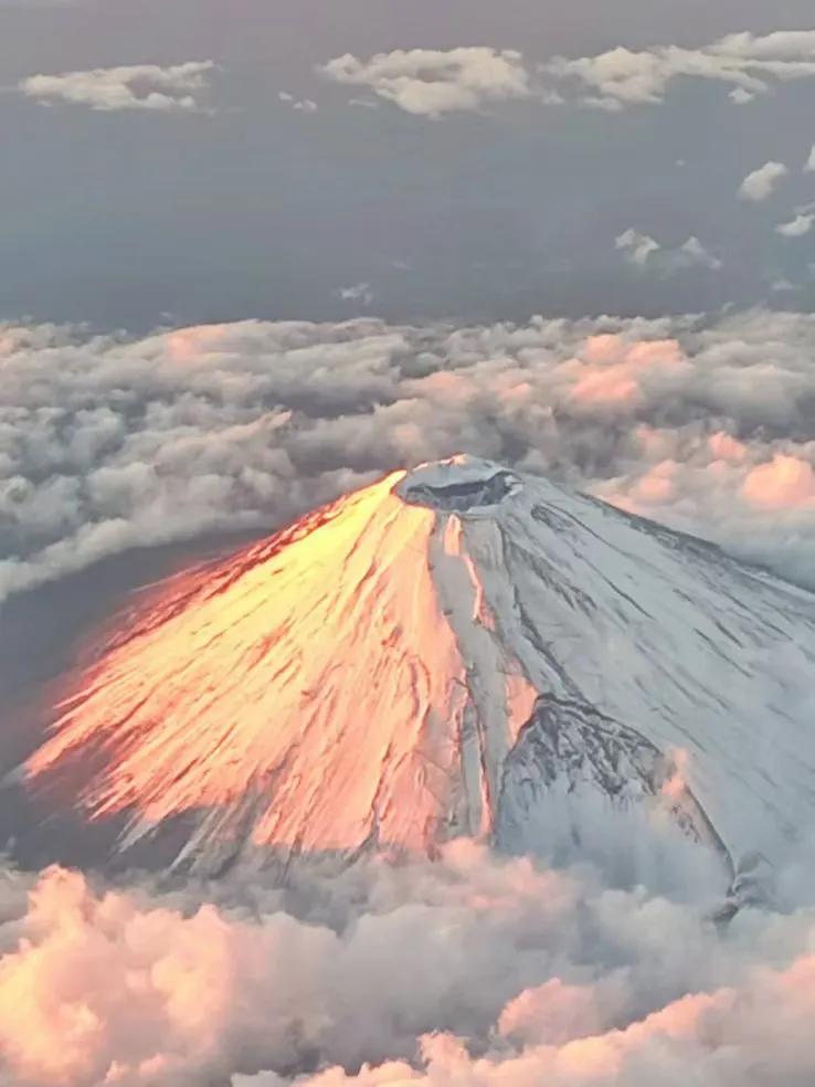 美丽的富士山
摄影镜头的风光 完美的摄影 异囯风光