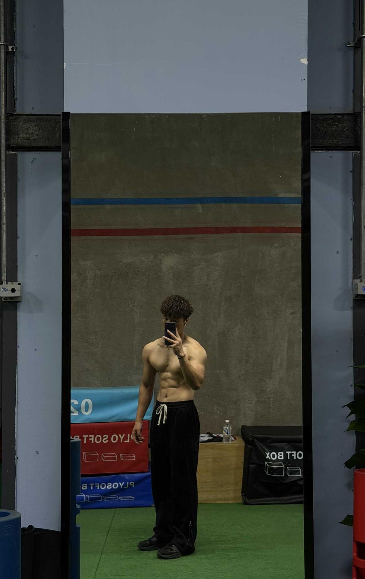 来组四连拍📷
健身日常 周末 新手 记录生活
