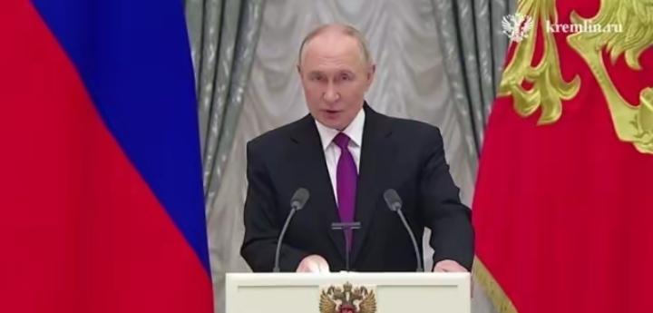 现在有两个国家要感谢伊朗。
​第一个就是丹麦，如果没有中东战争，格陵兰就要提前上