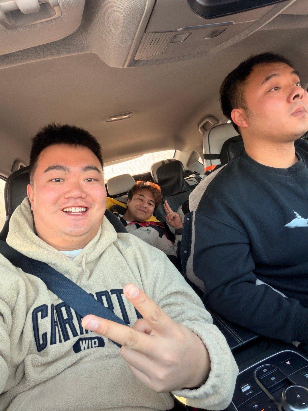 今天打了个网约车上东北