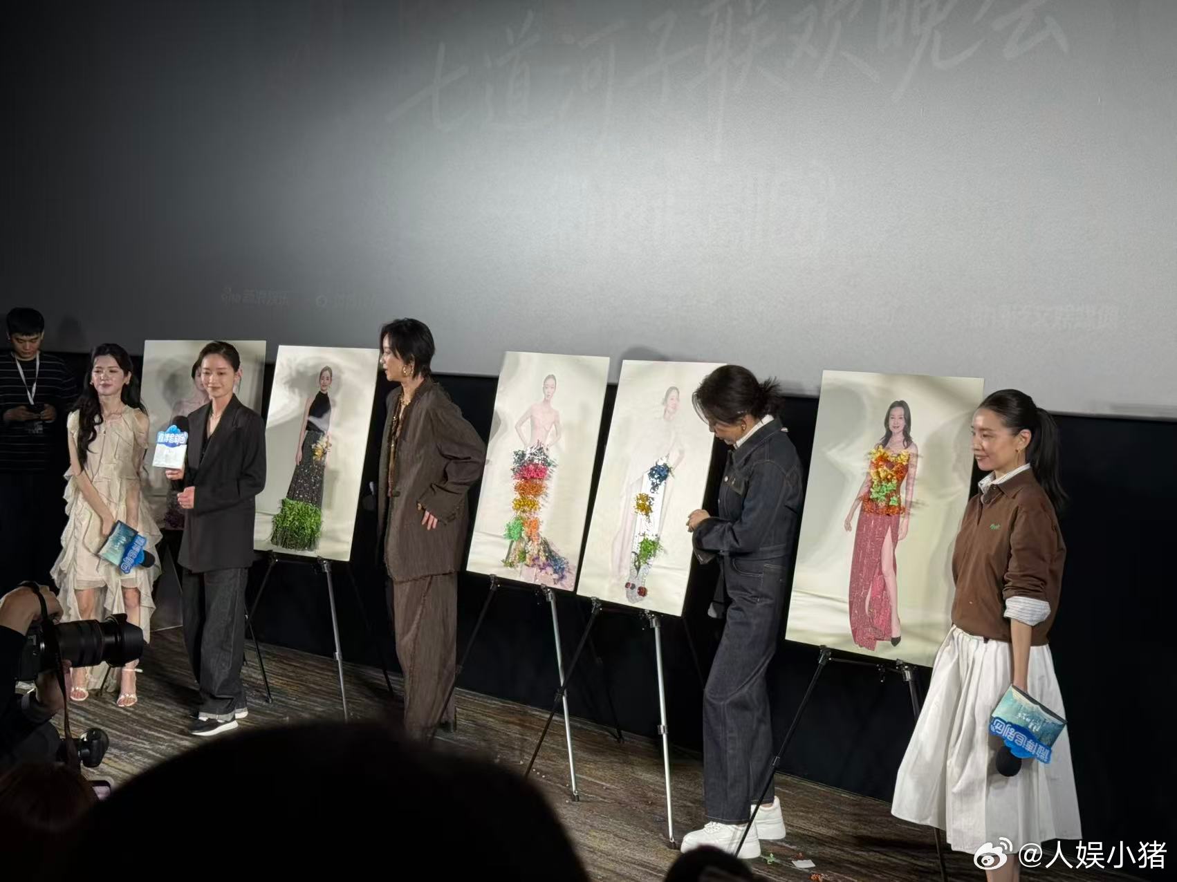  倪妮刘雅瑟就这样乱用脸谁能不爱这种零包袱女星！倪妮刘雅瑟放肆乱用脸，搞怪表情超