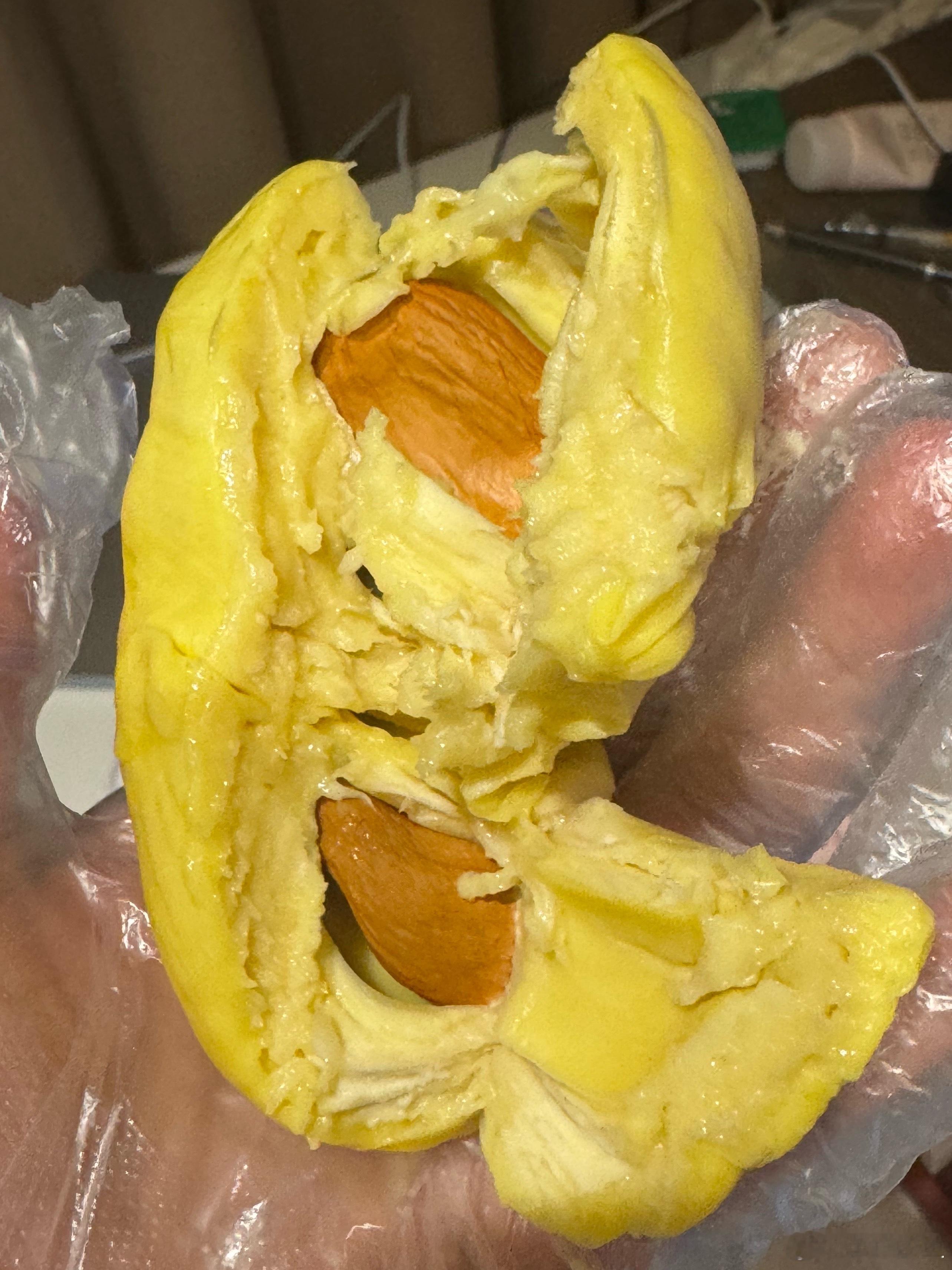 榴莲大降价有果商1天卖了9千斤5月份，我必须实现榴莲自由 