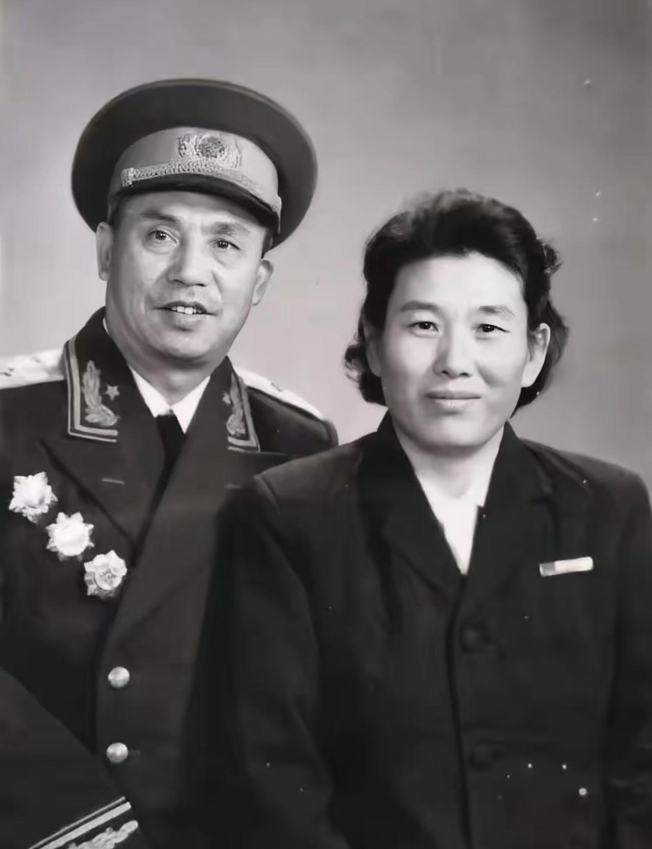 都说开国少将贺东生是出了名的“毛猴子”，打起仗来不要命，性格刚硬平时总冷着个脸，