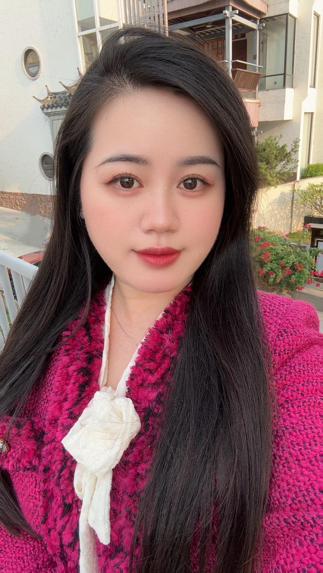 突然有点忧伤，30几岁的人了，不喝酒，不抽烟，不打麻将，不会打麻将，不...