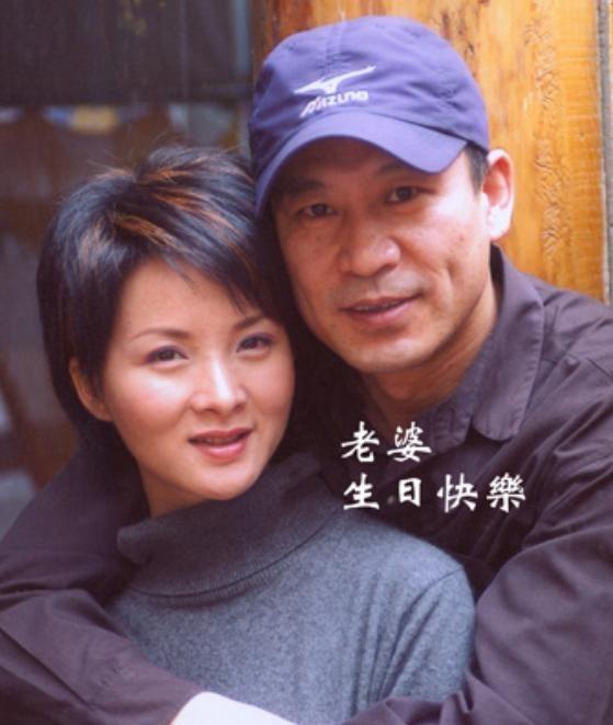 当年，27岁的谢兰嫁给大自己11岁的师小红，两人约好了丁克，不要孩子，因为她的父