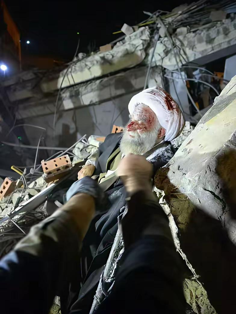 炸穿天！美以精准斩首，哈梅内伊全家遇难，伊朗内部出了惊天内鬼！
 
美以这次是真