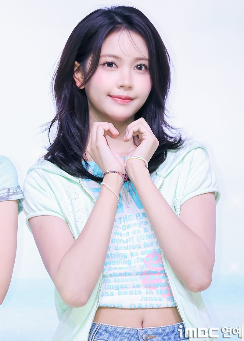 Hearts2Hearts新歌MVHearts2Hearts回归主打曲MV今天H