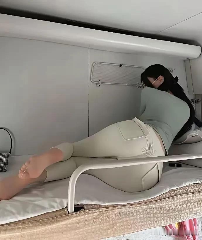 这是什么裤子？女款裤子 夏天裤子 女裤子