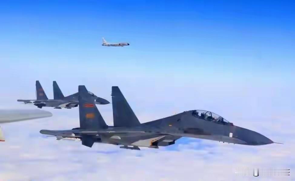 台海周边的常态化战备警巡又有新动态，一天内解放军26架次军机、13艘次军舰协同行