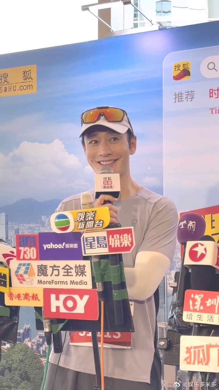 黄晓明还在考博黄晓明想成为家里的第一位博士 为当家里首个博士，今年未上岸却坚定再