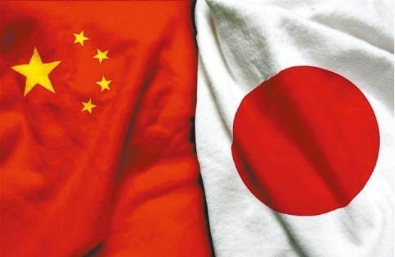 无论是中国的导弹还是航母， 日本 都不怕。日本真正忌惮的只有两点：一是中国持续加